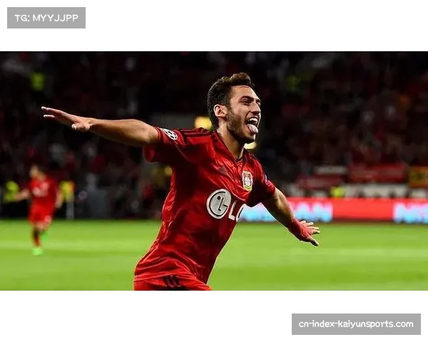 恰尔汗奥卢任意球造点 土耳其队长承担领袖职责